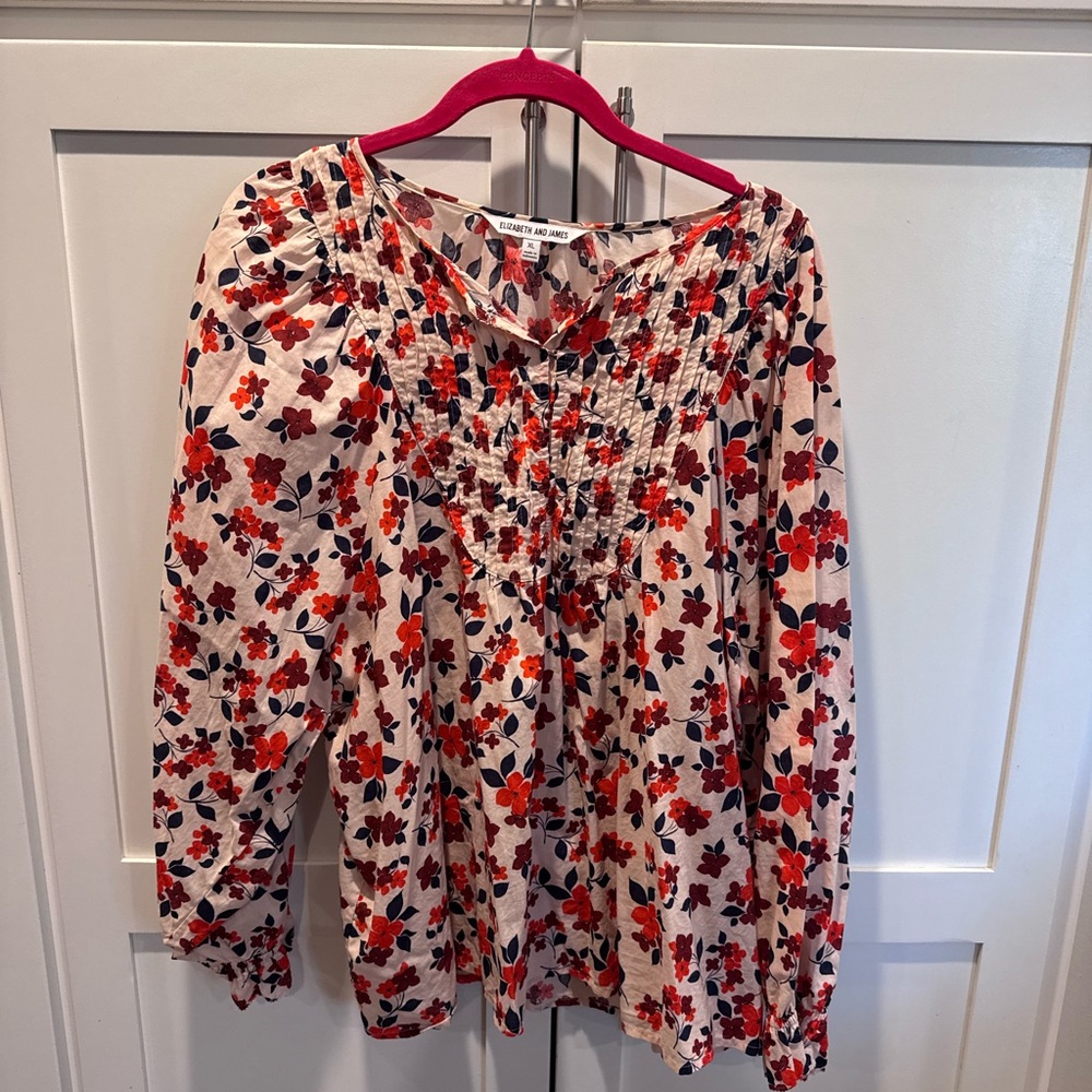 ELIZABETH AND JAMES top blouse shirt. Never worn Floral print super cute! - Picture 2 of 5